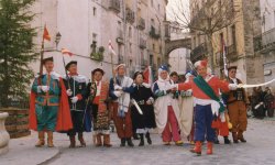 FESTES-1992-04